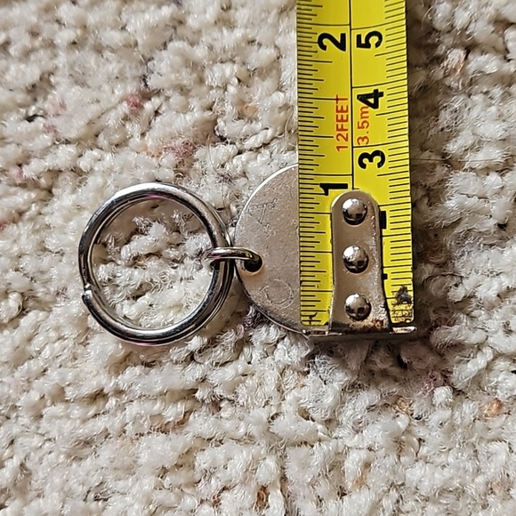 IB Cartier Silver Circular Keychain Bag Charm - Picture 8 of 8